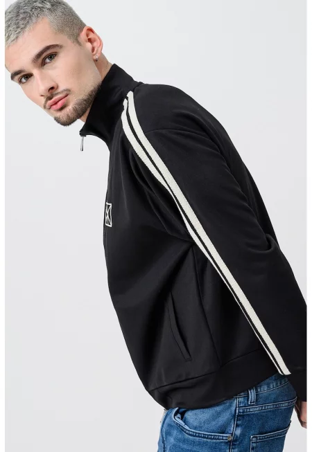 Суитшърт с цип и лого