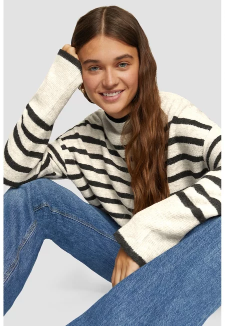 Свободен пуловер на райе - Черен/Бежов