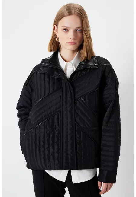 Свободно капитонирано яке