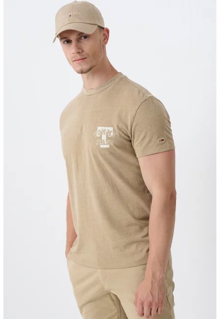 Тениска с лого и овално деолте