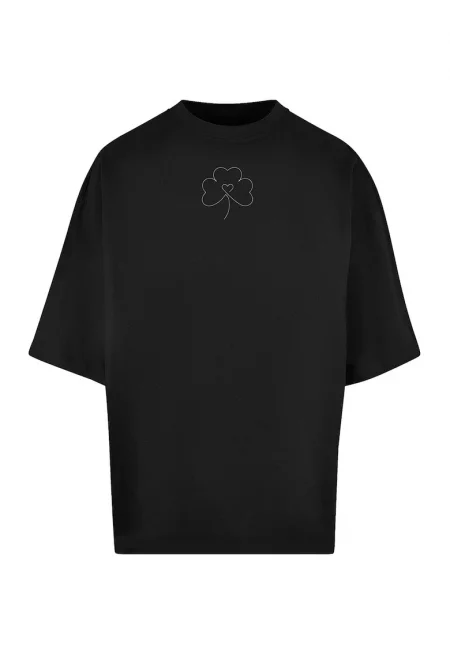 Уголемена тениска с овално деколте