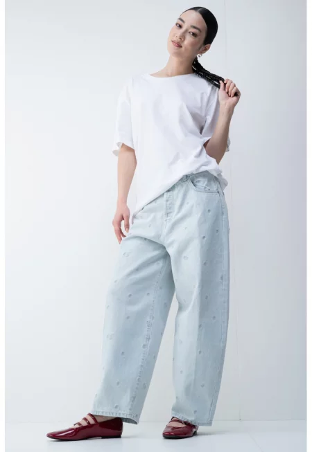 Уголемени дънки с бродерии - Ледено синьо