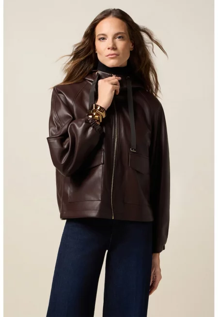 Уголемено яке от еко кожа