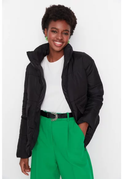 Зимно яке с джобове с капачета