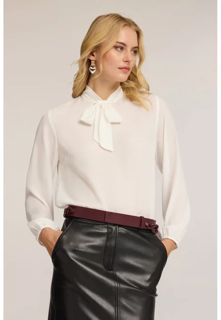 Блуза с панделка