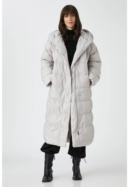 Дълго капитонирано зимно яке с качулка