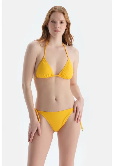 Едноцветен долен бански