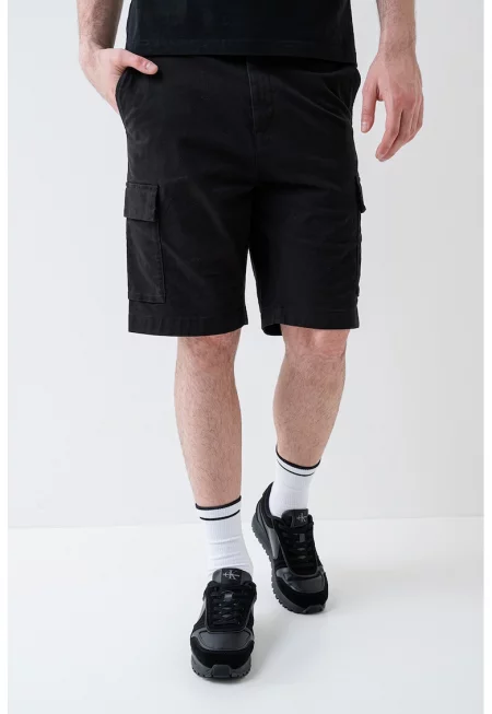 Къс карго панталон с джобове - Черен