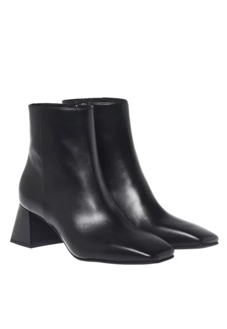 Кожени боти с масивен ток - Черен