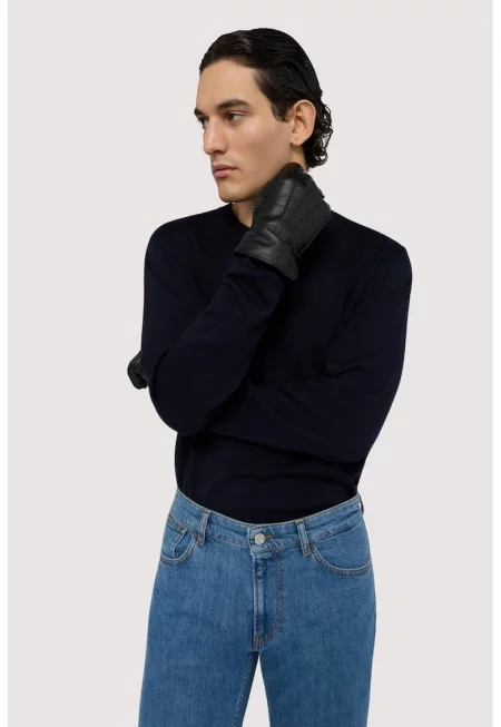 Пуловер от необработена вълна