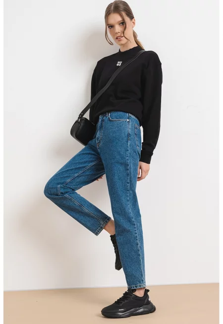 Свободен суитшърт Daxandria с паднали ръкави