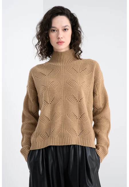 Уголемен пуловер с миди яка - Светлокафяв