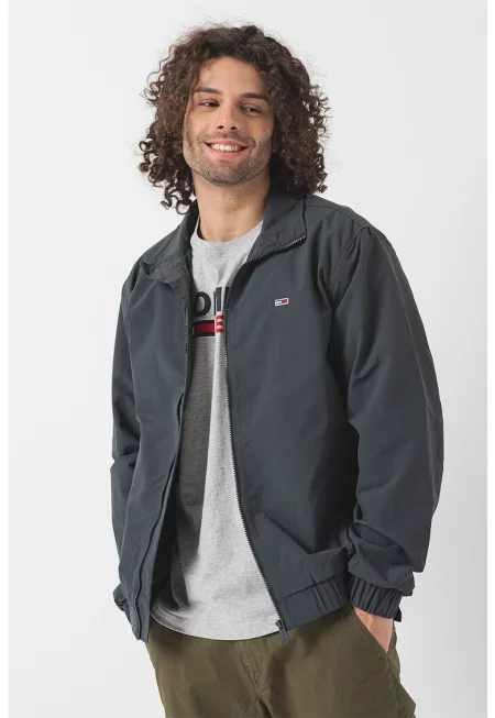 Яке с цип и лого