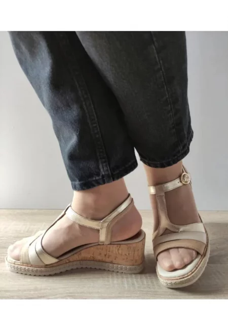 Ежедневни дамски сандали  28358-44 Бежов със златисто - Бежов - Бежов