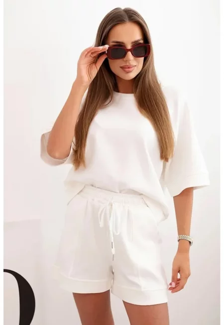 Комплект блуза с къс ръкав и къси панталони - един размер