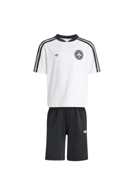 Комплект тениска и къси панталони с бродирано лого