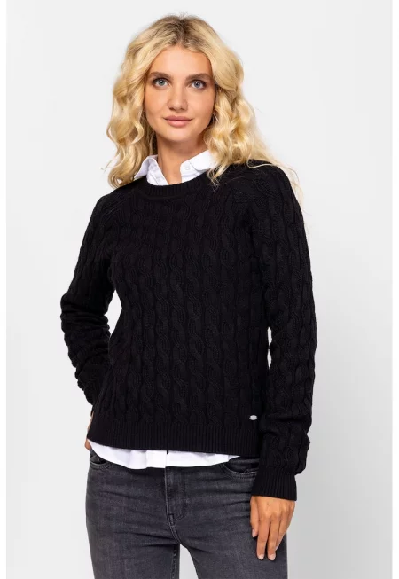 Плетен пуловер с овално деколте