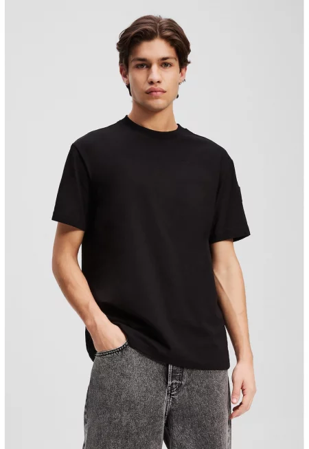 Тениска от органичен памук с лого на ръкава