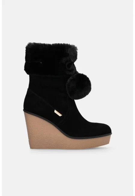 Велурени полускосени боти с еко пух