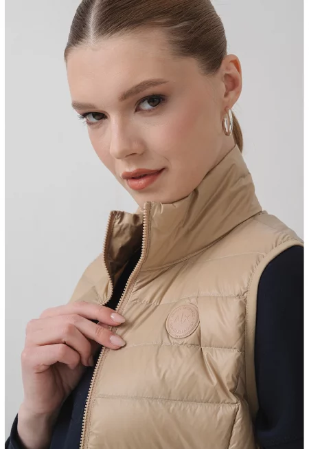 Капитониран елек с цип - Тъмнобежово