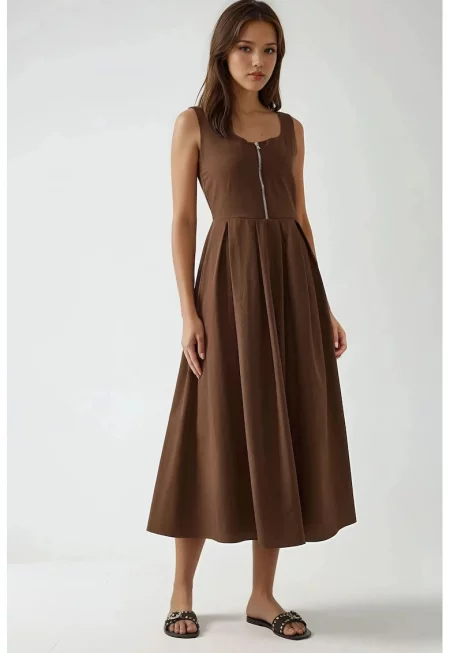 Макси рокля -  А-линия - кръгло деколте - цип - кафява - текстил
