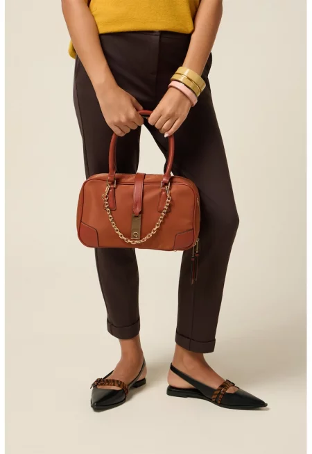 Ръчна чанта от еко кожа с верижка