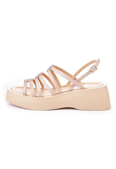 Скосени кожени сандали Astrid - Светло бежово