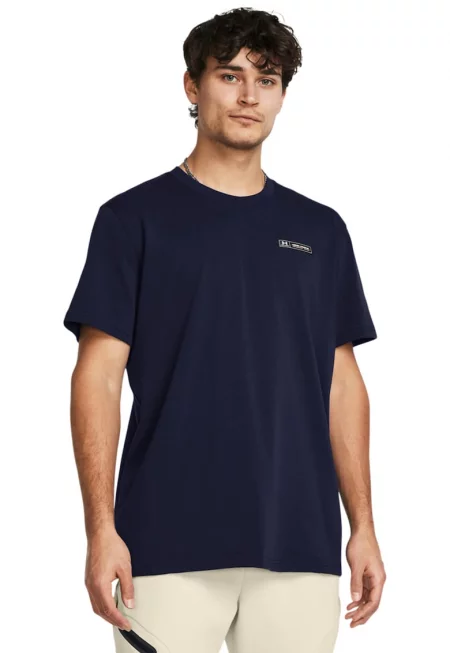 Тениска с овално деколте