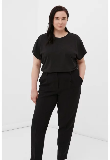 Тениска с памук и овално деколте