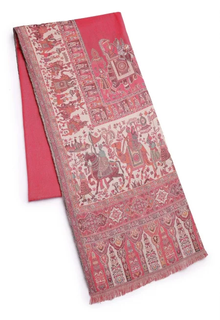 Десениран шал с незавършен подгъв