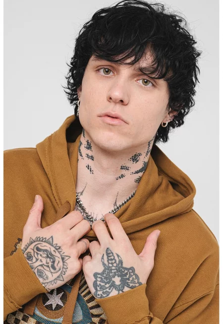 Худи с връзка и странични джобове - Карамел