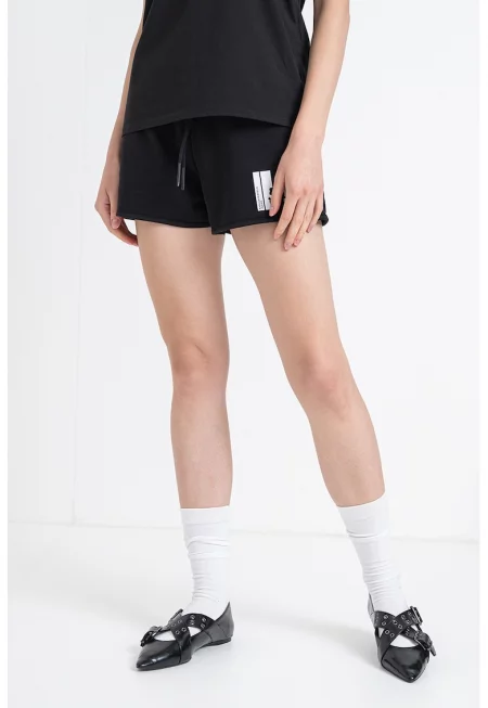 Къс спортен панталон от органичен памук с връзка - Черен