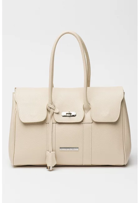 Кожена чанта с капаче