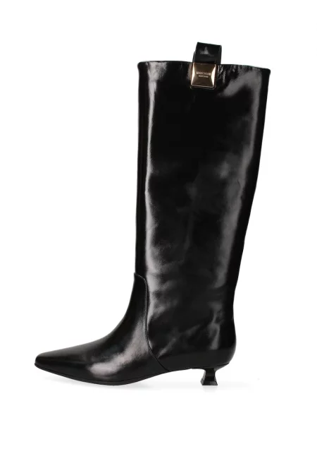 Кожени боти с котешки ток