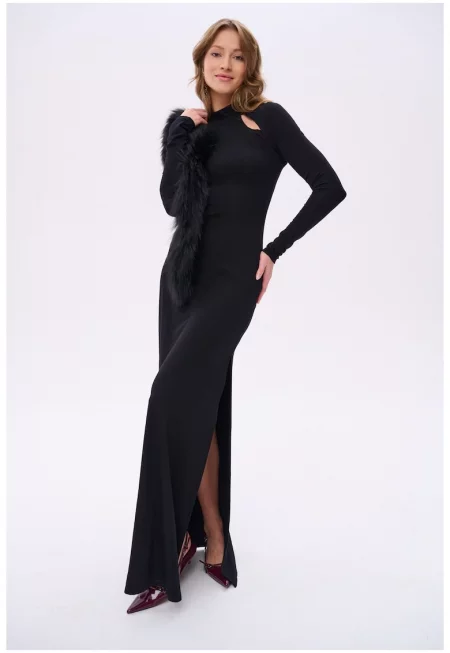 Макси рокля с изрязан гръб