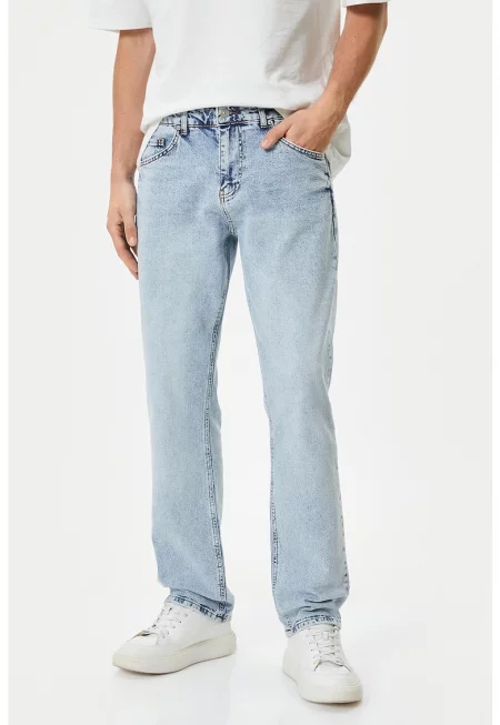 Прави дънки със захабен ефект