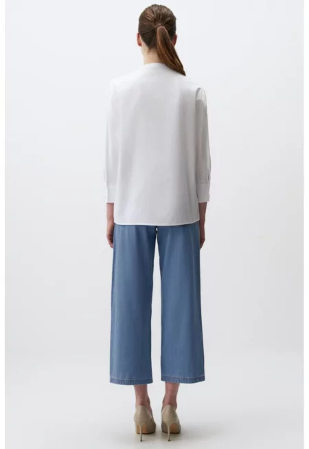 Риза с бродерии