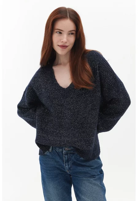 Шпиц пуловер с бляскави нишки