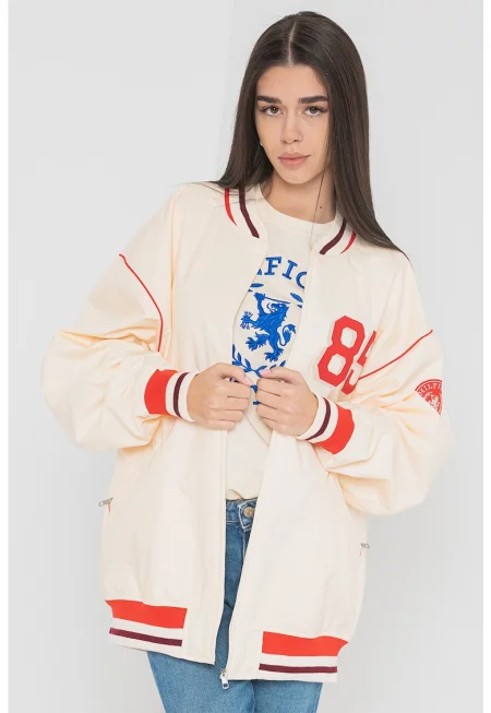 Уголемено яке бомбър