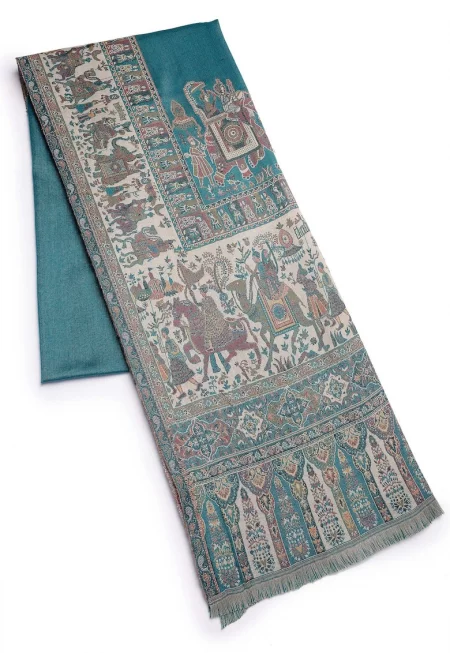 Десениран шал с незавършен подгъв