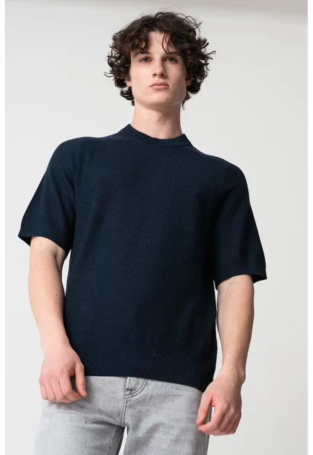 Фино плетен пуловер с овално деколте - Тъмносин