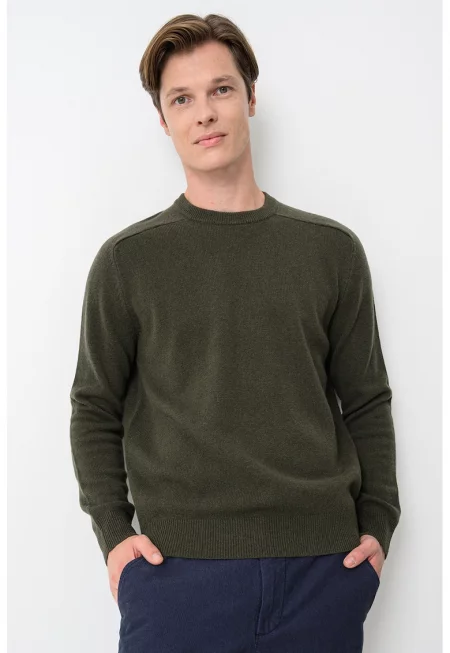 Фино плетен вълнен пуловер