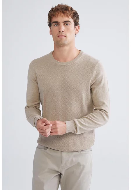 Пуловер със стандартна кройка