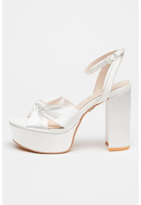 Сатинирани сандали Kya - Бял
