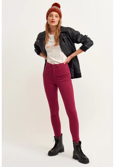 Скъсени скини дънки - Червен