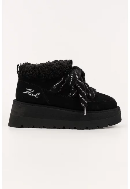 Скосени велурени боти