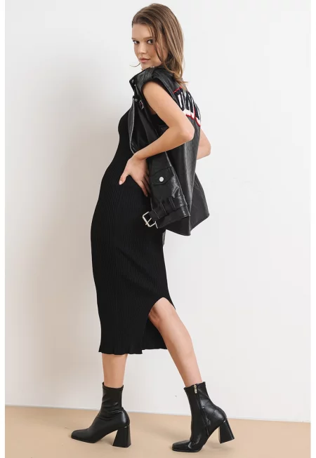 Уголемен елек от еко кожа - Черен