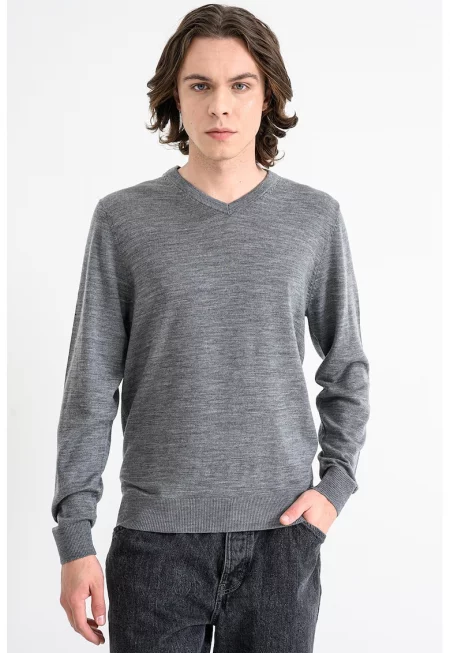 Вълнен шпиц пуловер