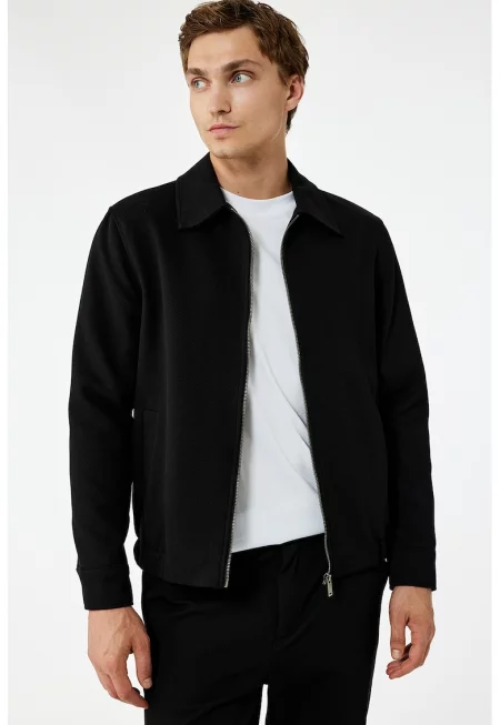 Яке с джобове встрани