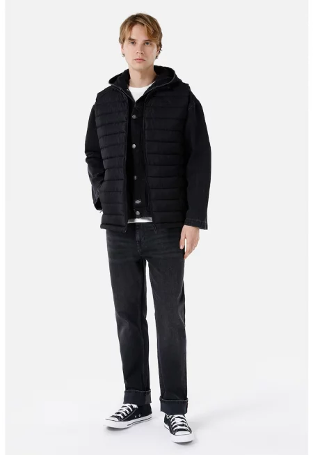 Капитониран елек с джобове с цип